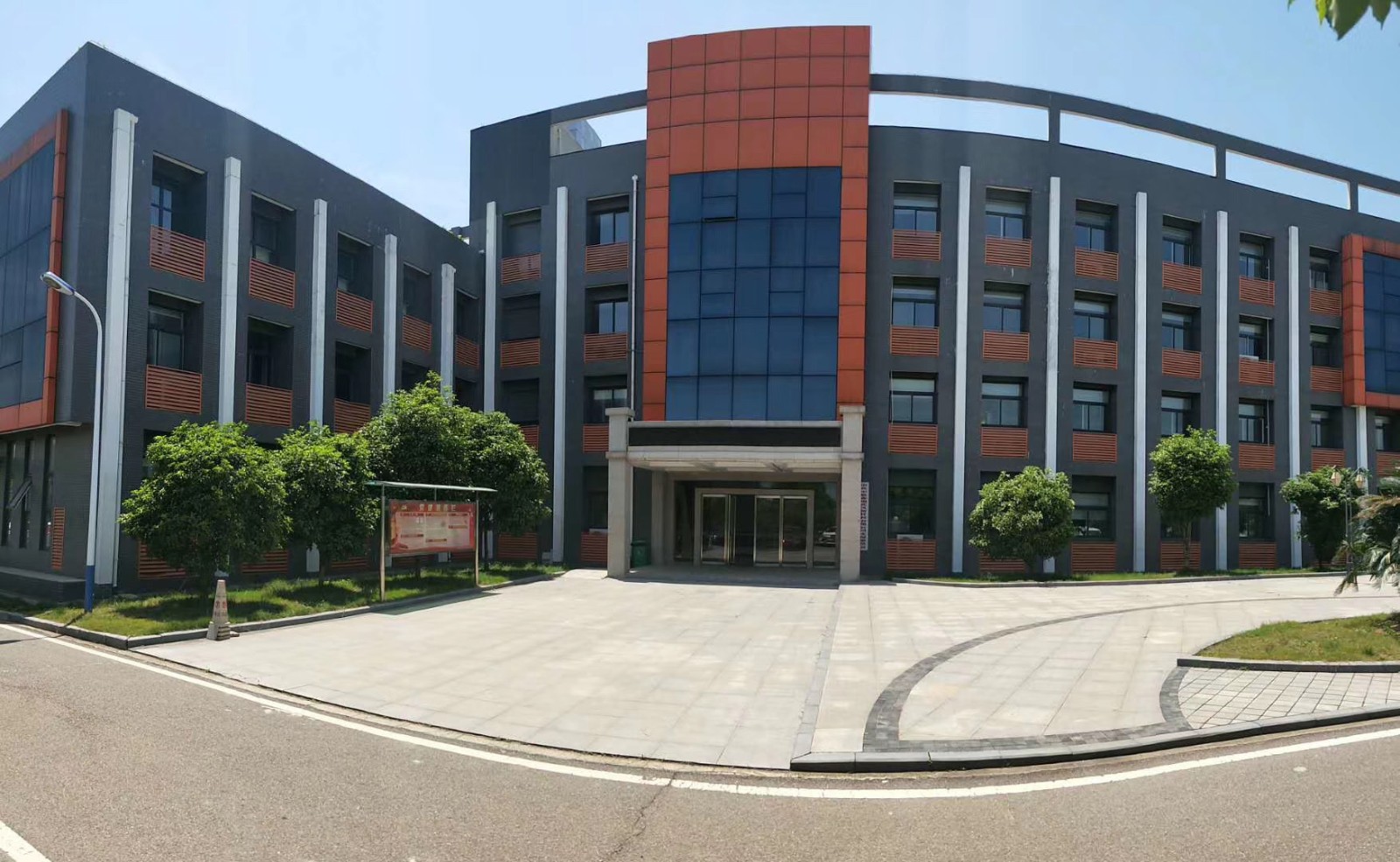 賀2019年5月8日上午11:18，騰遠集團武漢生產基地--武漢齊力得管業有限公司開業大吉！