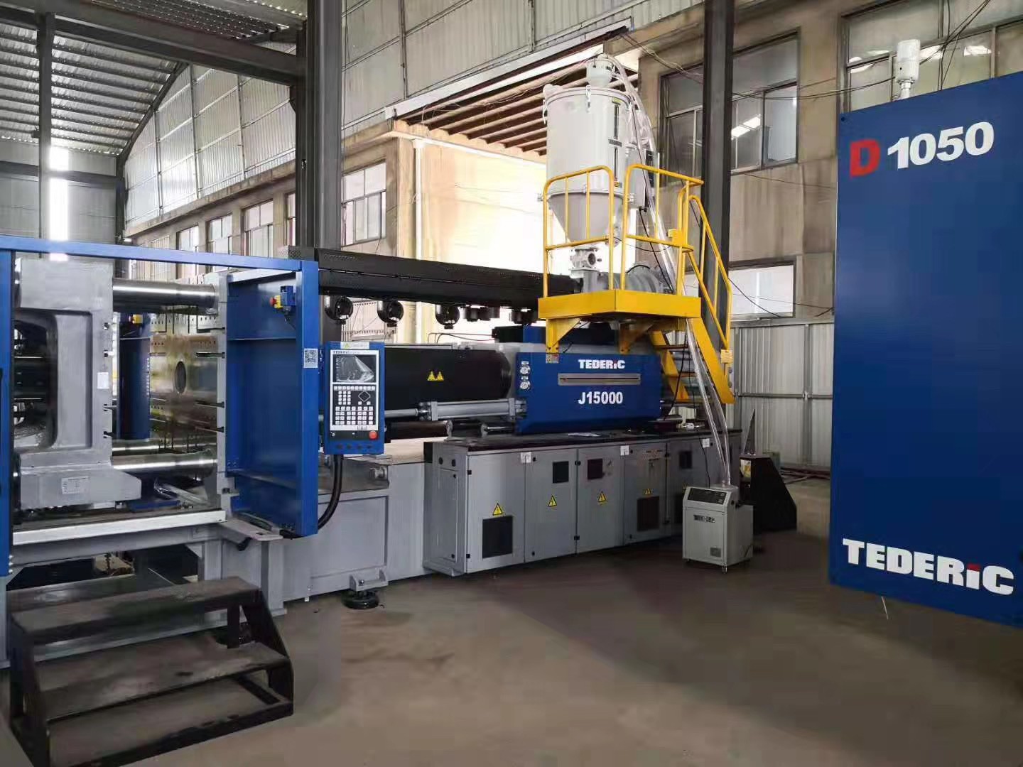 2019年9月26日，騰遠總部新進管件設備陸續到廠并調試完畢。